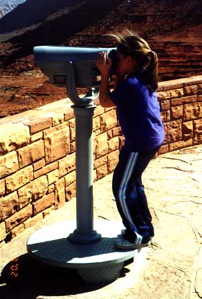 Munch gets a closer look at Monument Valley