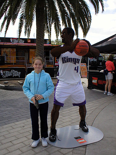 Munchkin with Sacramento King Power Forward Chris Webber, at Legoland